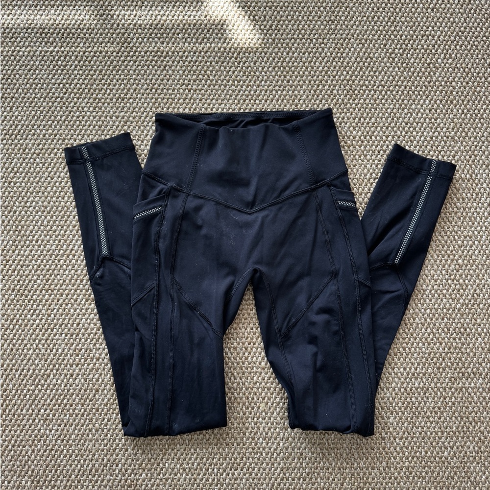 Lululemon leggings w/ pockets